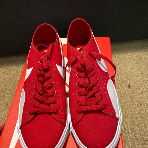 red blazer court canvas skate shoes - Picture 5 of 7